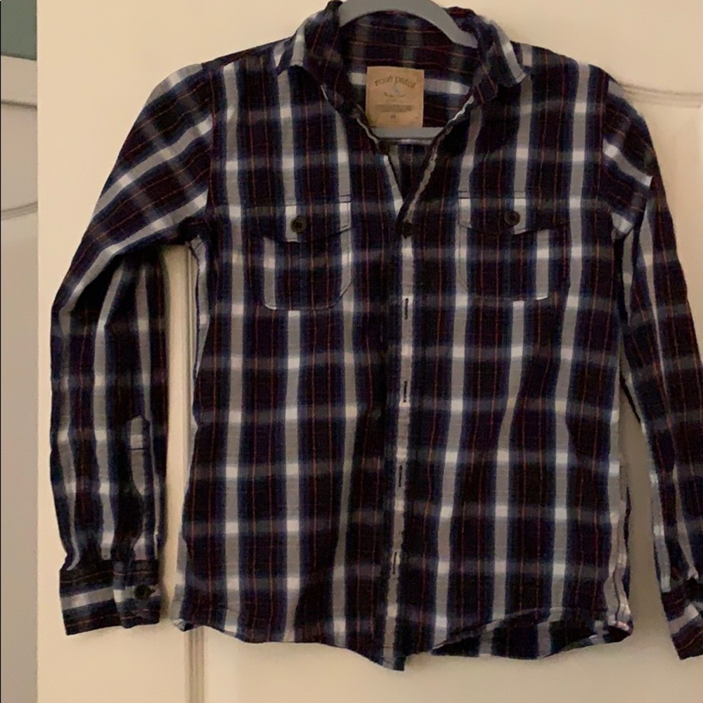 Long sleeve, plaid button up